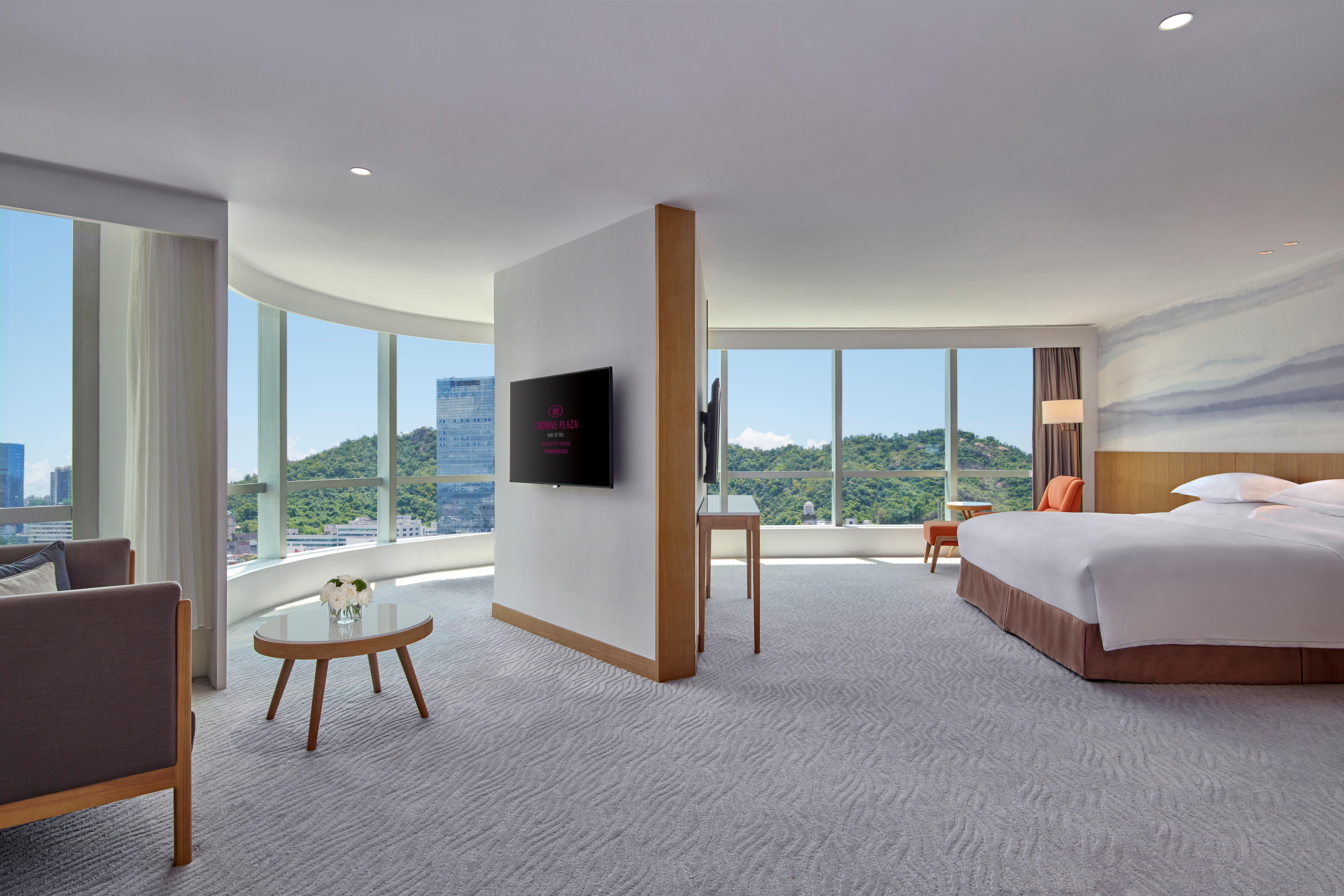 Crowne Plaza Zhuhai City Center By Ihg - Offers Free One-Way Shuttle To Chimelong Ocean Kingdom Esterno foto