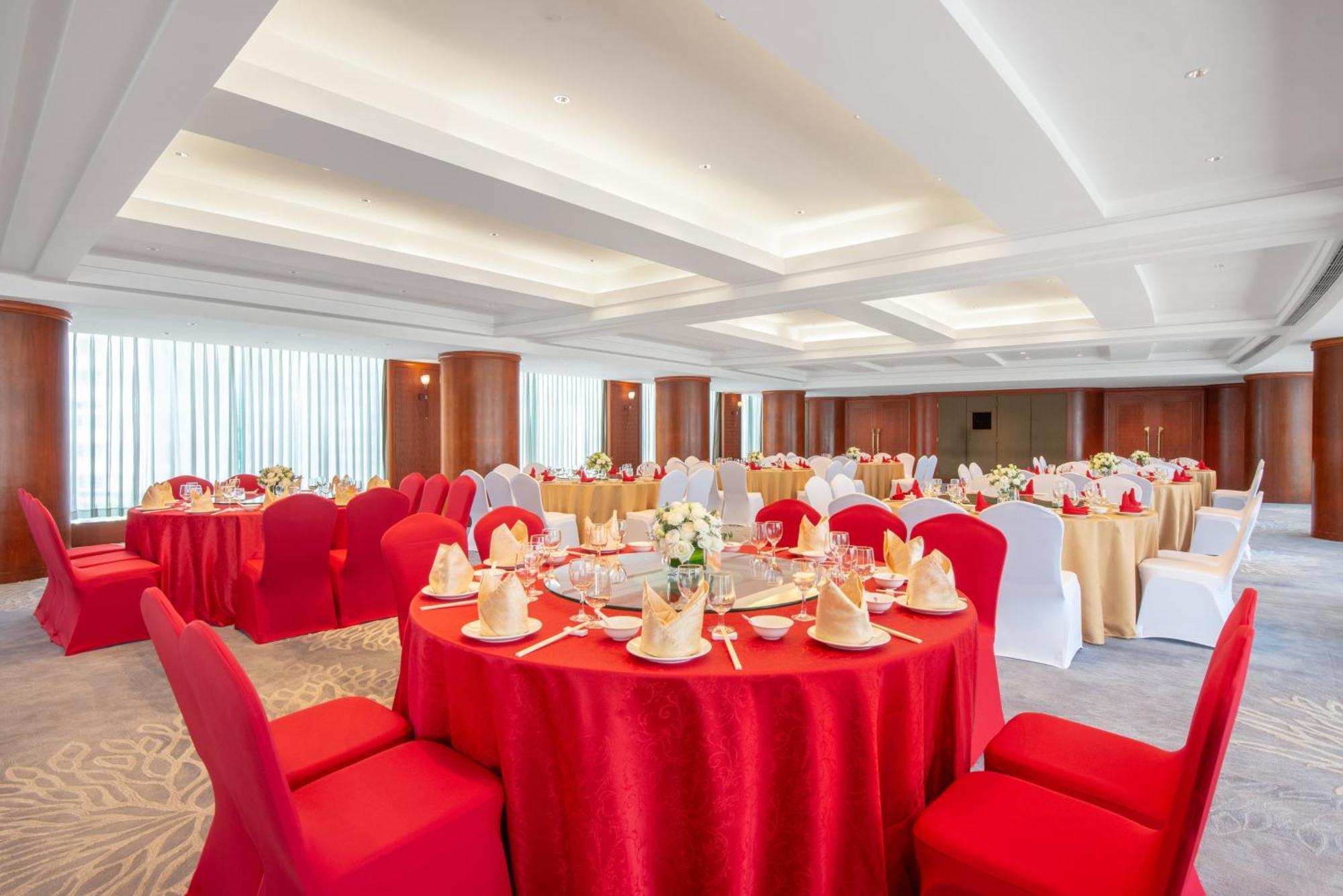 Crowne Plaza Zhuhai City Center By Ihg - Offers Free One-Way Shuttle To Chimelong Ocean Kingdom Esterno foto