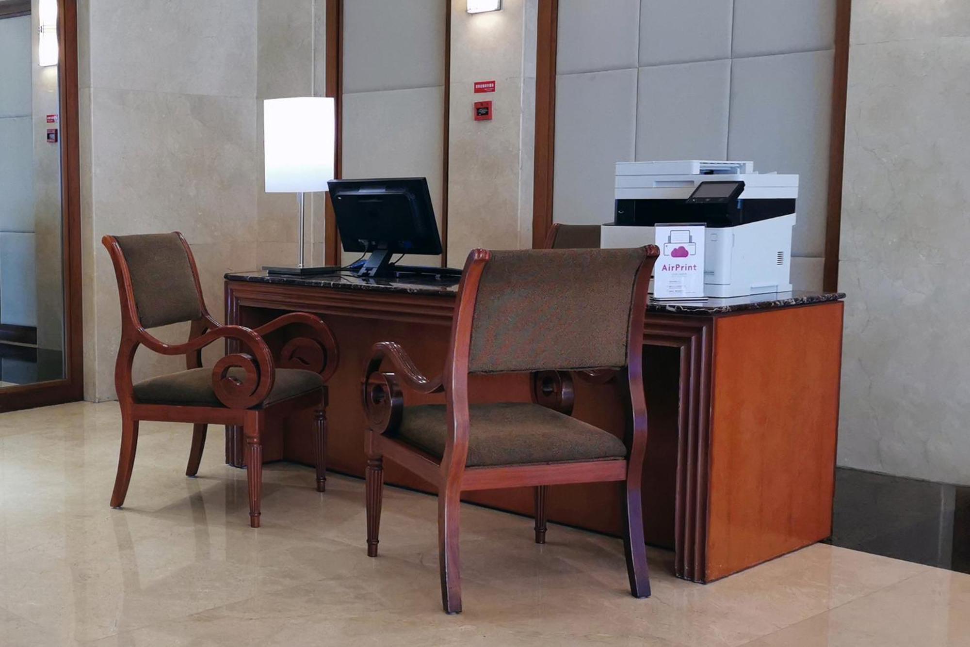 Crowne Plaza Zhuhai City Center By Ihg - Offers Free One-Way Shuttle To Chimelong Ocean Kingdom Esterno foto