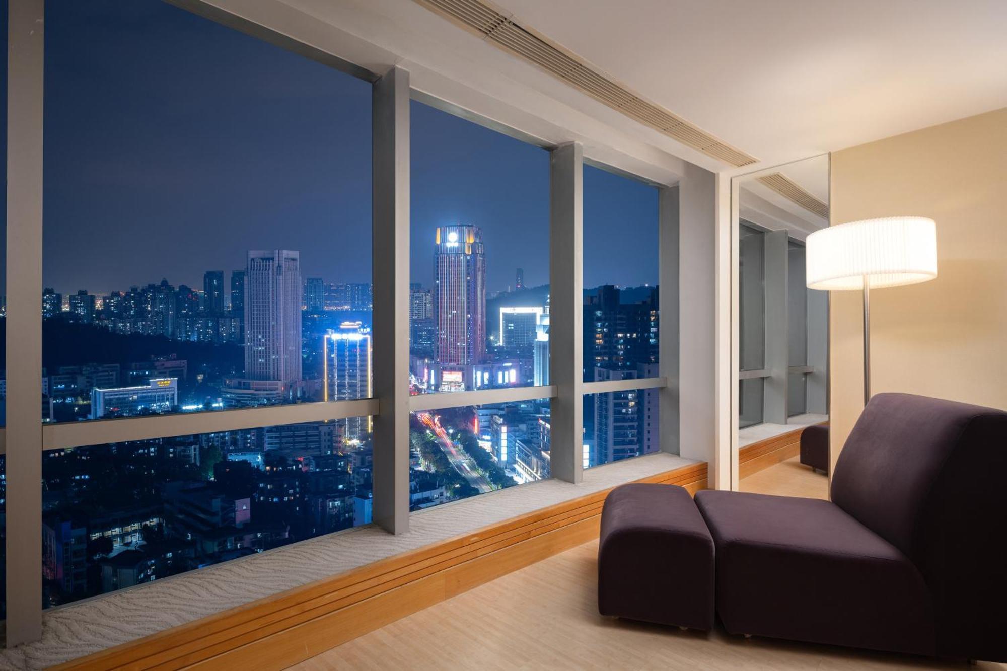 Crowne Plaza Zhuhai City Center By Ihg - Offers Free One-Way Shuttle To Chimelong Ocean Kingdom Esterno foto