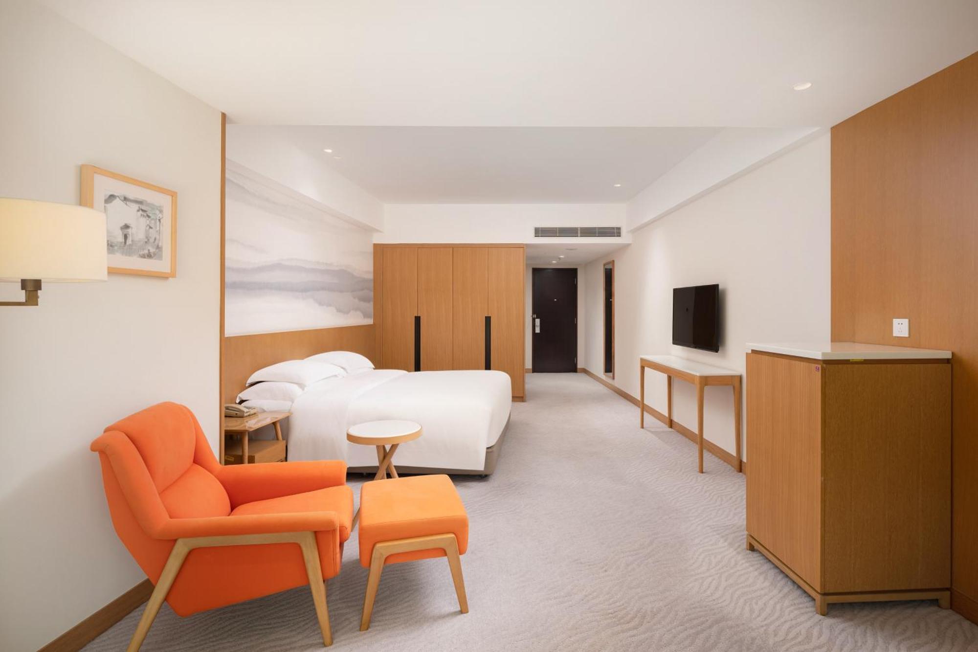 Crowne Plaza Zhuhai City Center By Ihg - Offers Free One-Way Shuttle To Chimelong Ocean Kingdom Esterno foto